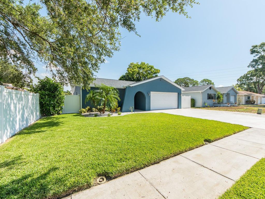 2321 MABEN AVENUE, Palm Harbor, FL 34683
