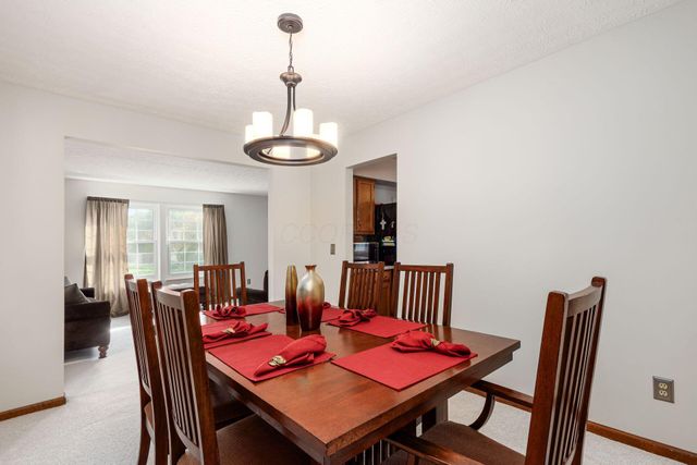 2161 Ransom Oaks Drive, Columbus, OH 43228
