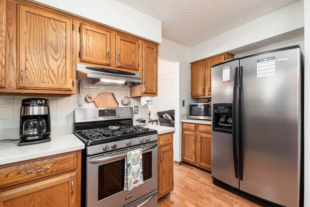 2161 Ransom Oaks Drive, Columbus, OH 43228