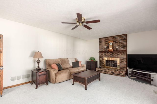 2161 Ransom Oaks Drive, Columbus, OH 43228