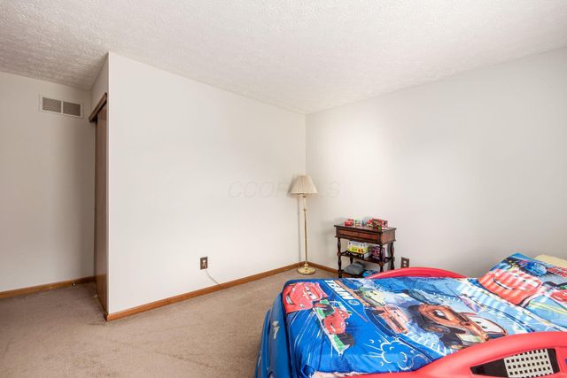 2161 Ransom Oaks Drive, Columbus, OH 43228