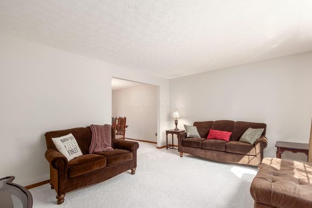 2161 Ransom Oaks Drive, Columbus, OH 43228