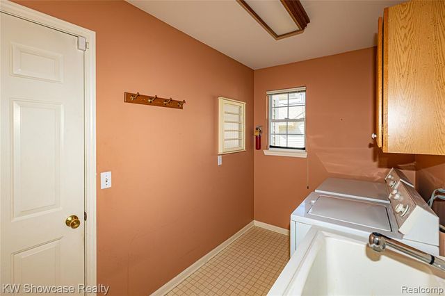 5373 Forest Ridge Drive, Clarkston, MI 48346