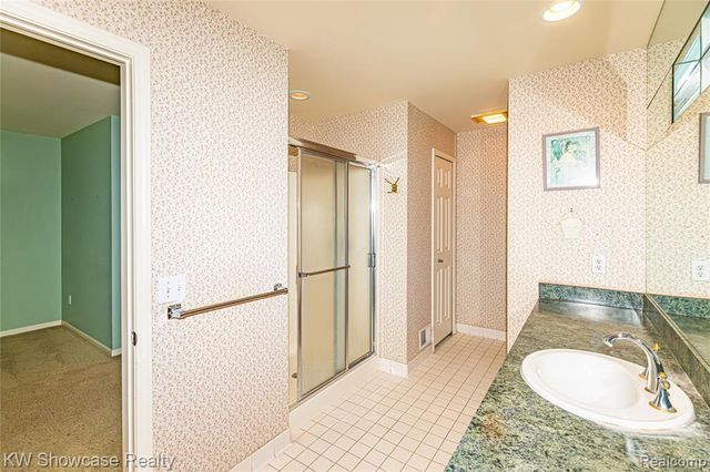 5373 Forest Ridge Drive, Clarkston, MI 48346