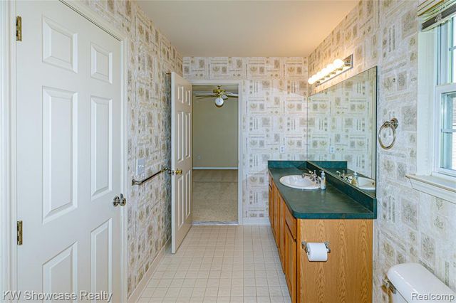 5373 Forest Ridge Drive, Clarkston, MI 48346