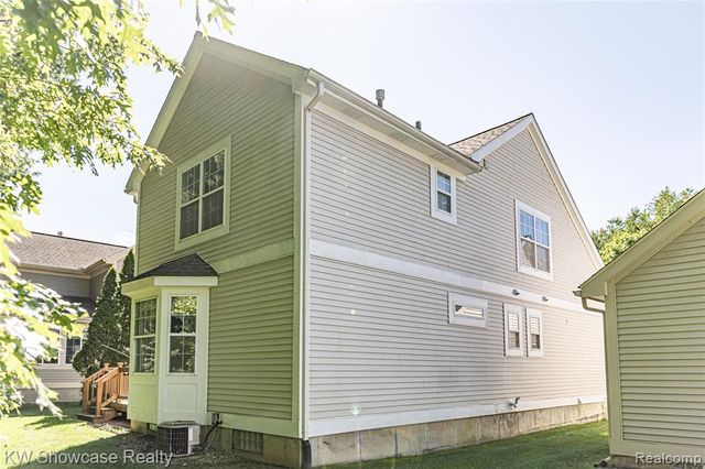 5373 Forest Ridge Drive, Clarkston, MI 48346