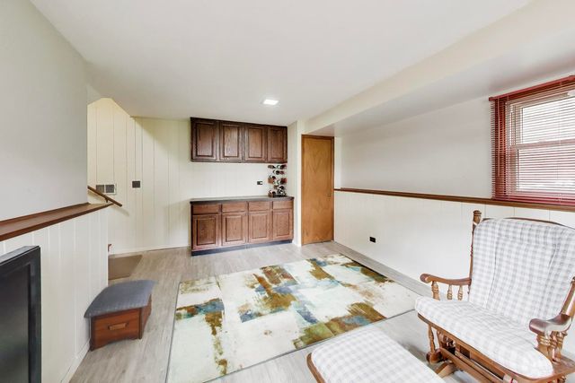 336 W Fremont Avenue, Elmhurst, IL 60126