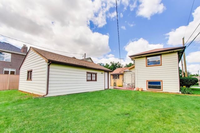 336 W Fremont Avenue, Elmhurst, IL 60126