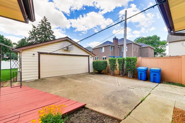 336 W Fremont Avenue, Elmhurst, IL 60126