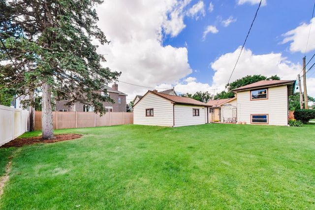 336 W Fremont Avenue, Elmhurst, IL 60126