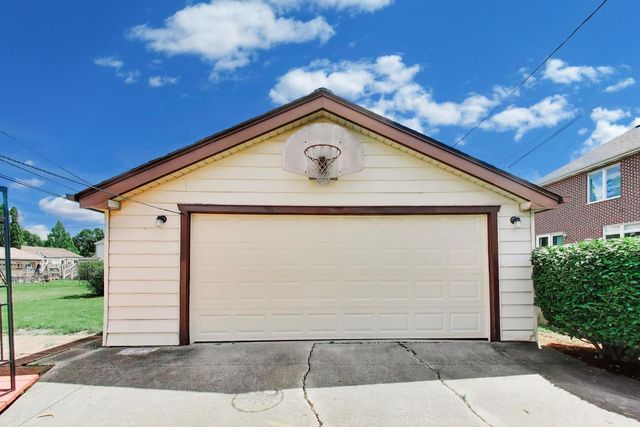 336 W Fremont Avenue, Elmhurst, IL 60126