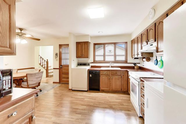 336 W Fremont Avenue, Elmhurst, IL 60126