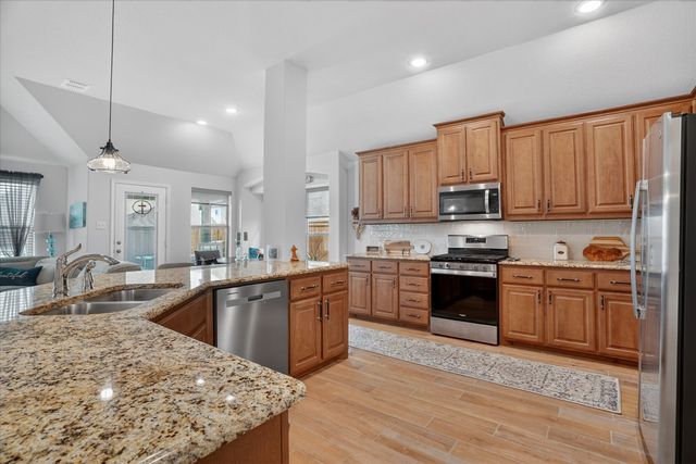 7729 Gatevine Avenue, Joshua, TX 76058