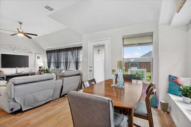 7729 Gatevine Avenue, Joshua, TX 76058