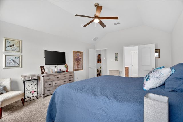 7729 Gatevine Avenue, Joshua, TX 76058