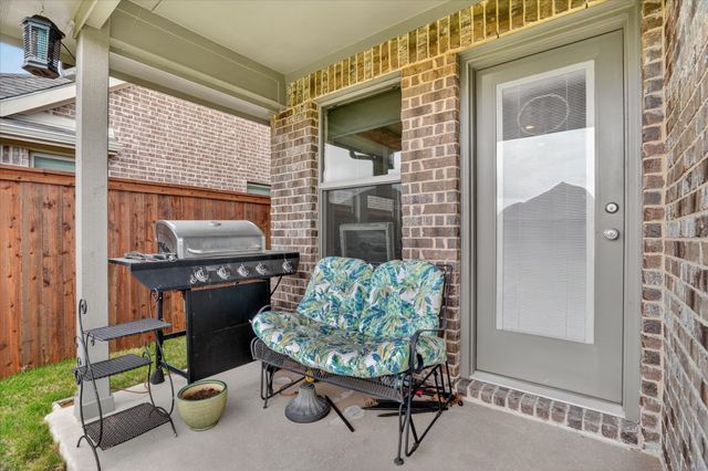 7729 Gatevine Avenue, Joshua, TX 76058