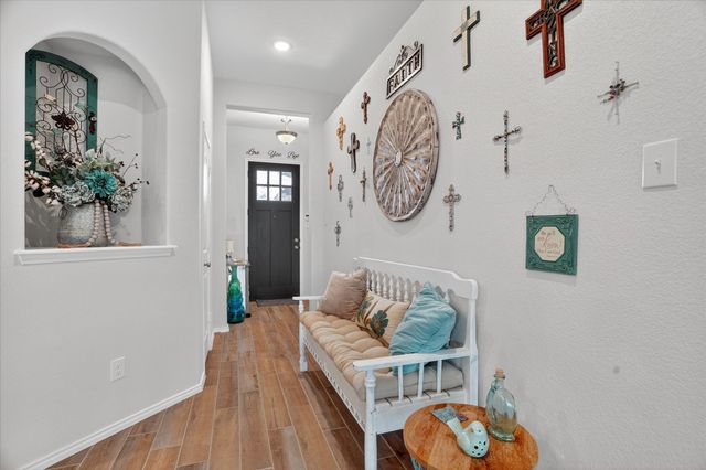 7729 Gatevine Avenue, Joshua, TX 76058