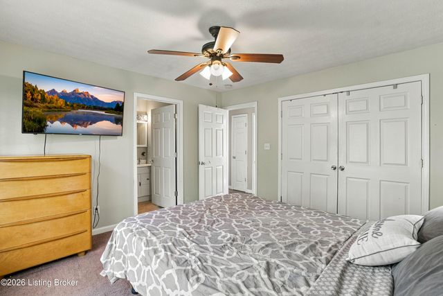 1425 Dawkins Rd, La Grange, KY 40031