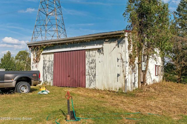 1425 Dawkins Rd, La Grange, KY 40031