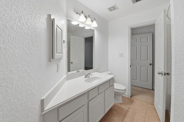 2008 Sandy Bank Lane, Pearland, TX 77581