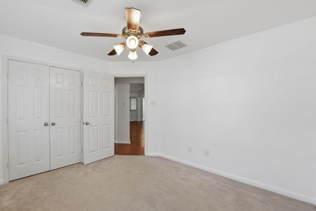 2008 Sandy Bank Lane, Pearland, TX 77581