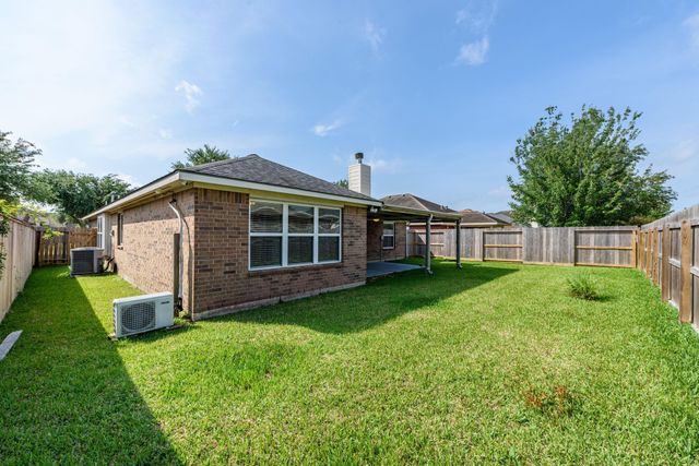 2008 Sandy Bank Lane, Pearland, TX 77581