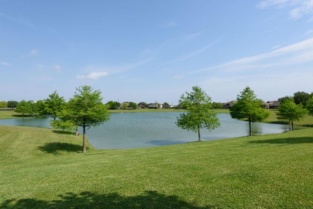 2008 Sandy Bank Lane, Pearland, TX 77581