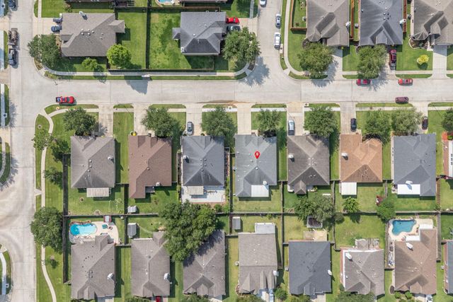 2008 Sandy Bank Lane, Pearland, TX 77581