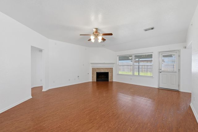 2008 Sandy Bank Lane, Pearland, TX 77581