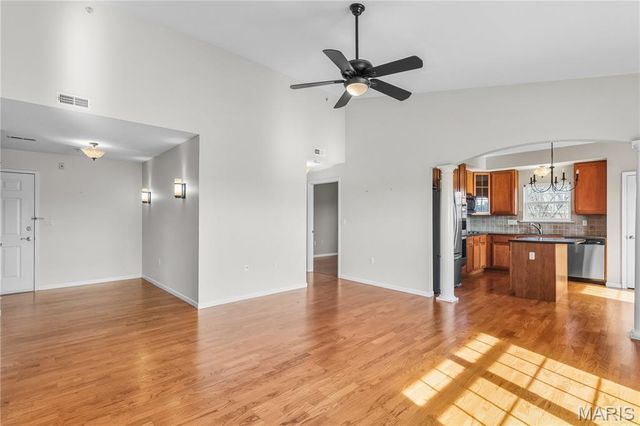 1 Monarch Trace Court 301, Chesterfield, MO 63017