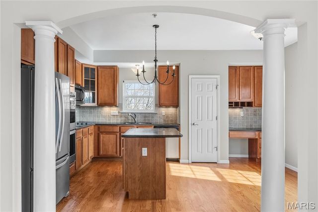 1 Monarch Trace Court 301, Chesterfield, MO 63017