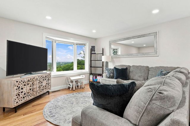 13 Glen Terrace 13, Lynn, MA 01905