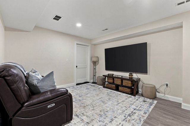 13 Glen Terrace 13, Lynn, MA 01905