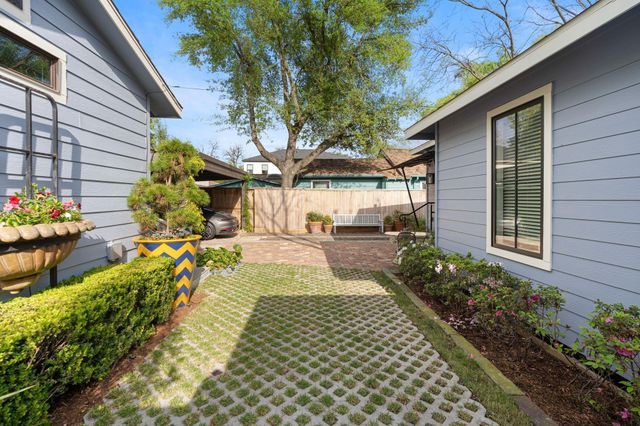 1116 Nadine Street, Houston, TX 77009