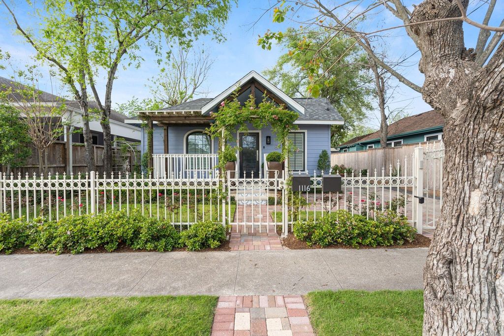 1116 Nadine Street, Houston, TX 77009