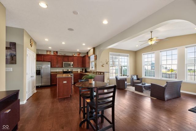 6928 W Winding, Mccordsville, IN 46055