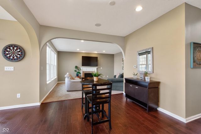 6928 W Winding, Mccordsville, IN 46055