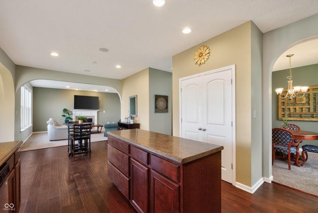 6928 W Winding, Mccordsville, IN 46055