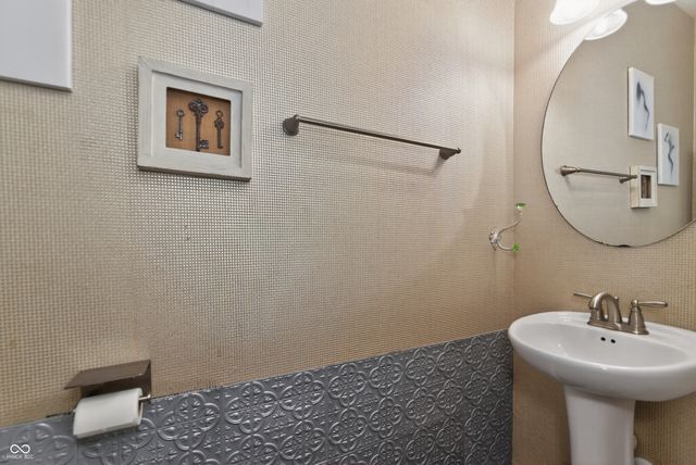 6928 W Winding, Mccordsville, IN 46055