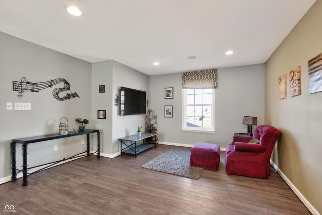 6928 W Winding, Mccordsville, IN 46055