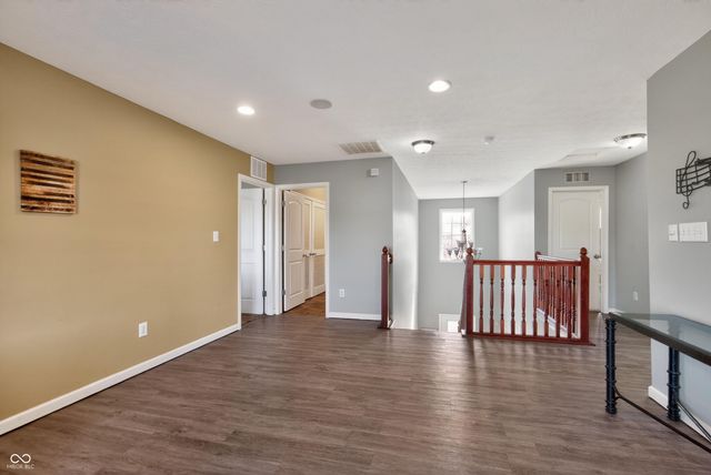 6928 W Winding, Mccordsville, IN 46055