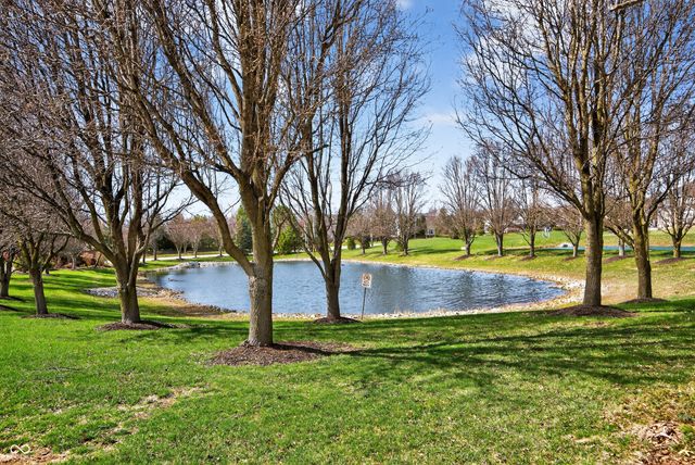 6928 W Winding, Mccordsville, IN 46055