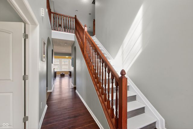 6928 W Winding, Mccordsville, IN 46055