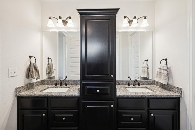 108 Santa Teresa RD, Kyle, TX 78640