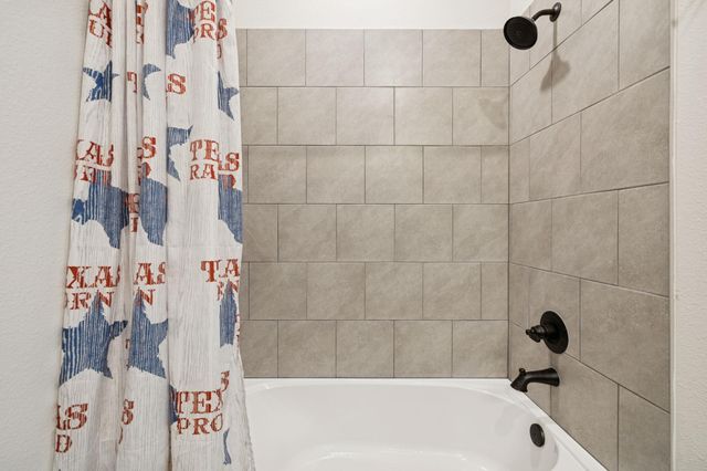 108 Santa Teresa RD, Kyle, TX 78640