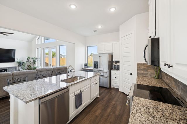 108 Santa Teresa RD, Kyle, TX 78640