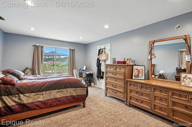 1990 Watkins Lake Road, Waterford Charter Township, MI 48328