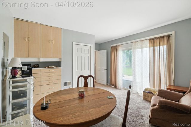 1990 Watkins Lake Road, Waterford Charter Township, MI 48328