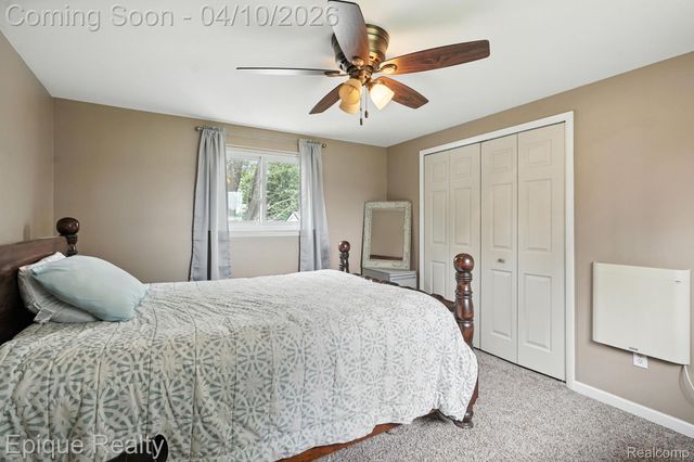 1990 Watkins Lake Road, Waterford Charter Township, MI 48328