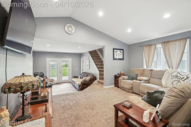 1990 Watkins Lake Road, Waterford Charter Township, MI 48328